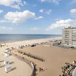 SEAVIEW STUDIO OOSTENDE Type Rotterdam 6p - comfortabele flat met aparte slaaphoek direct aan het strand, op de verkeersvrije zeedijk